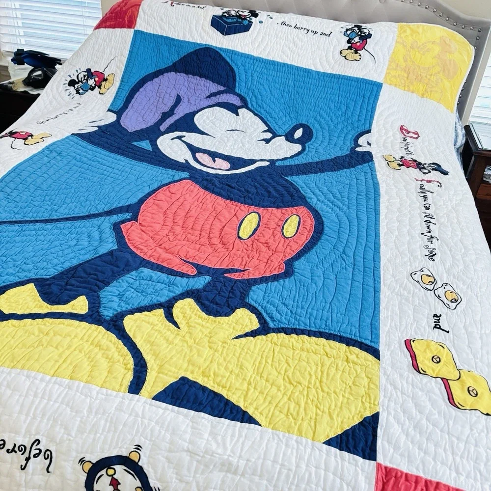 VTG Authentic Disney Quilt 100% Cotton 89X64